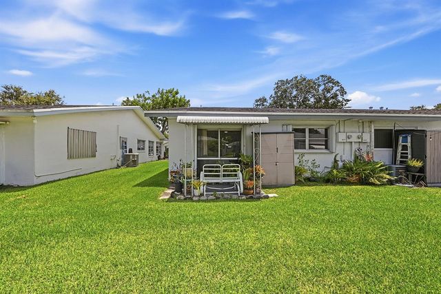 8621 NW 10th Street, Plantation, FL 33322