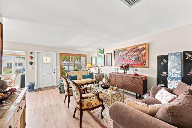 8621 NW 10th Street, Plantation, FL 33322