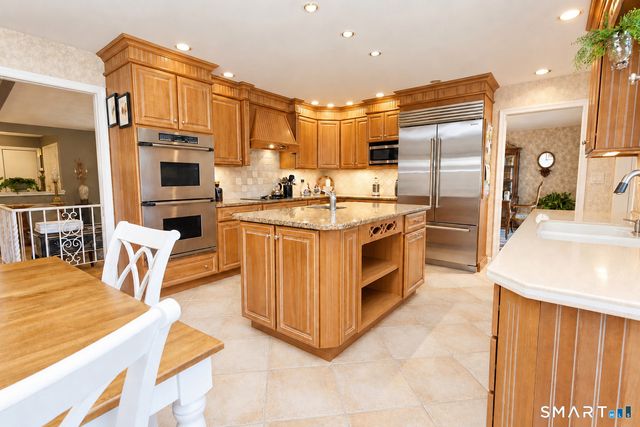 66 Lovelace Drive, West Hartford, CT 06117