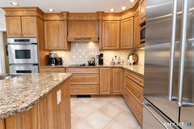 66 Lovelace Drive, West Hartford, CT 06117