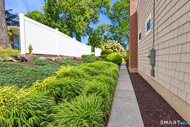 66 Lovelace Drive, West Hartford, CT 06117