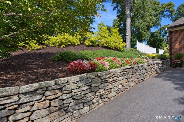66 Lovelace Drive, West Hartford, CT 06117