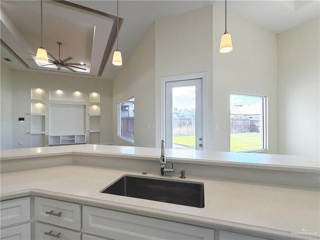 1100 W Fig Avenue, Pharr, TX 78577