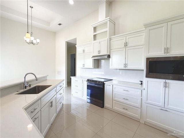 1100 W Fig Avenue, Pharr, TX 78577