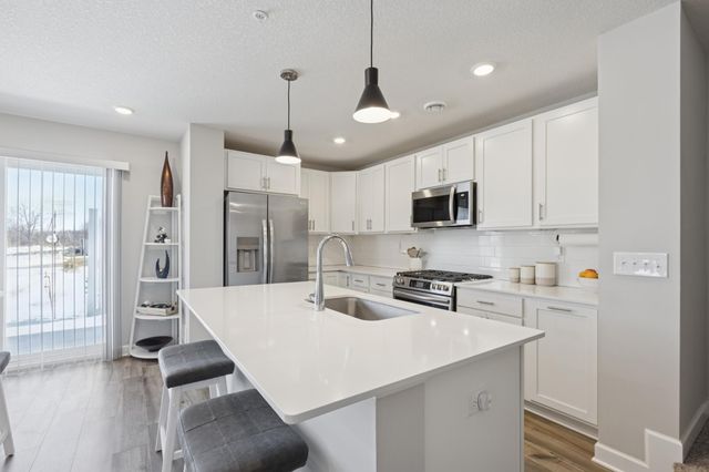 10546 Weston Way N, Maple Grove, MN 55369