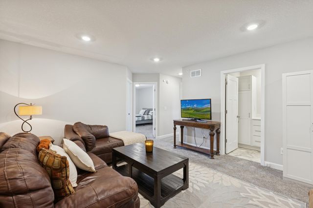 10546 Weston Way N, Maple Grove, MN 55369