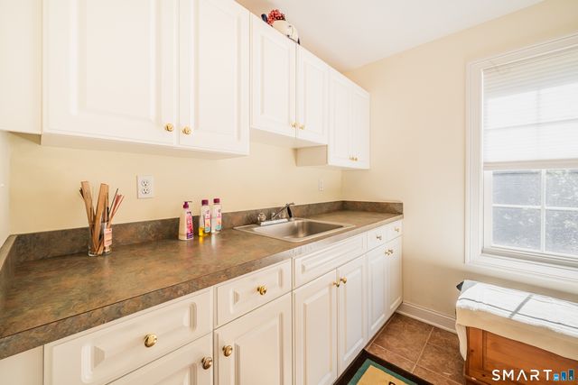 65 West Dayton Hill Road, Wallingford, CT 06492
