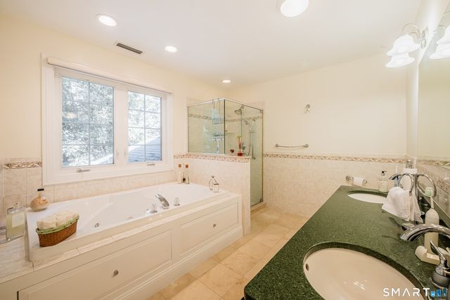 65 West Dayton Hill Road, Wallingford, CT 06492