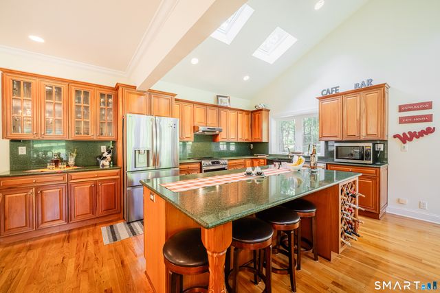 65 West Dayton Hill Road, Wallingford, CT 06492