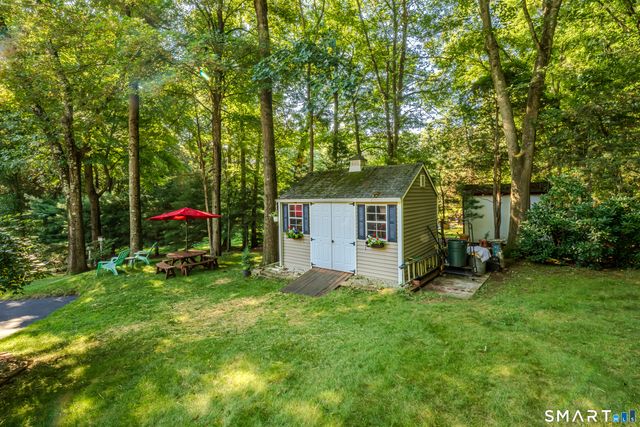 65 West Dayton Hill Road, Wallingford, CT 06492