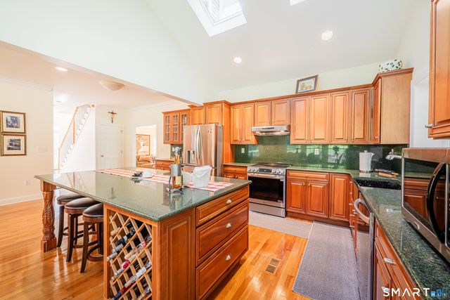 65 West Dayton Hill Road, Wallingford, CT 06492