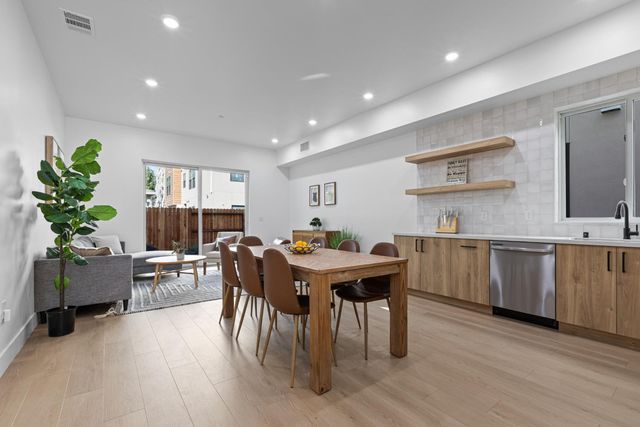 2817 Democracy Aly, Sacramento, CA 95816