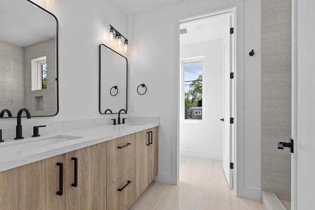 2817 Democracy Aly, Sacramento, CA 95816