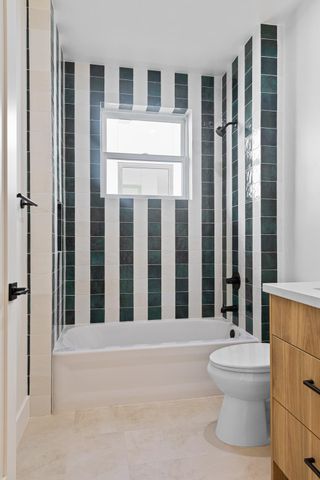 2817 Democracy Aly, Sacramento, CA 95816