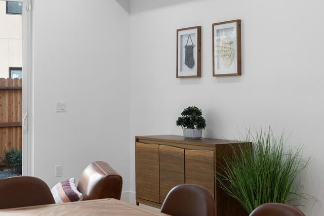 2817 Democracy Aly, Sacramento, CA 95816