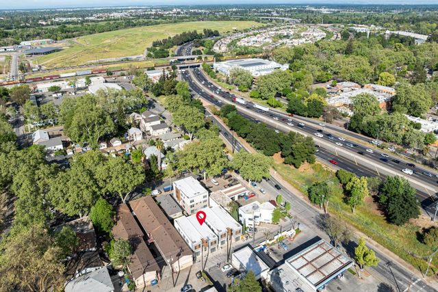 2817 Democracy Aly, Sacramento, CA 95816