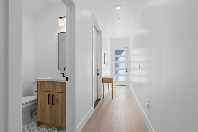 2817 Democracy Aly, Sacramento, CA 95816