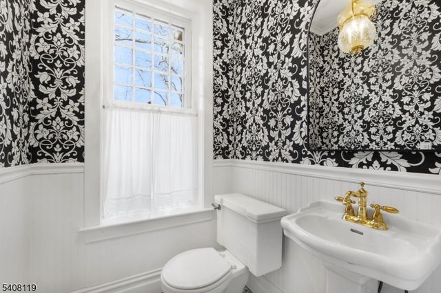 211 Mountainside Rd, Mendham Twp., NJ 07945