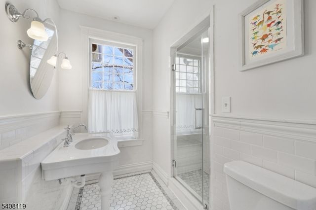 211 Mountainside Rd, Mendham Twp., NJ 07945