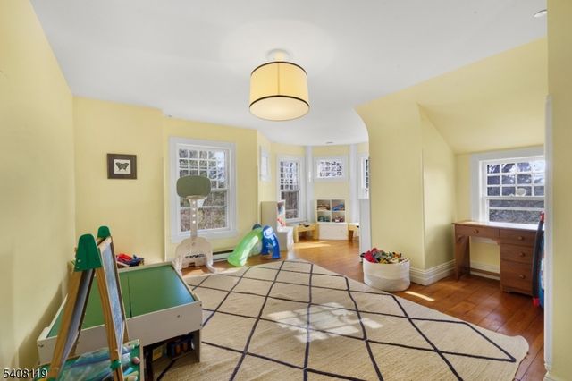 211 Mountainside Rd, Mendham Twp., NJ 07945