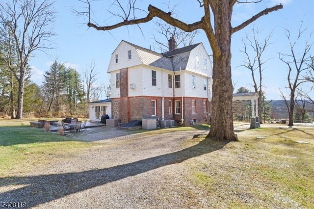 211 Mountainside Rd, Mendham Twp., NJ 07945