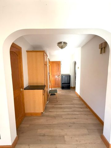 5271 Central Avenue, Portage, IN 46368