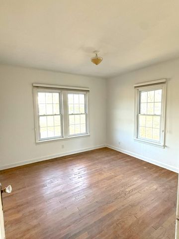 5271 Central Avenue, Portage, IN 46368