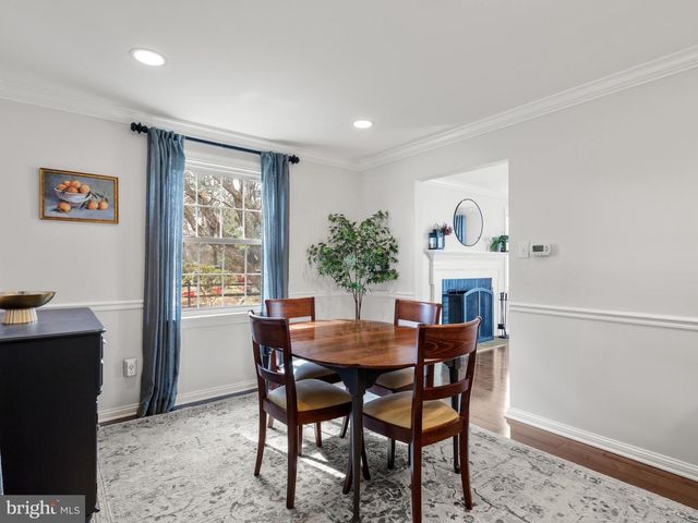 125 CLOVER HILL LN, Wayne, PA 19087