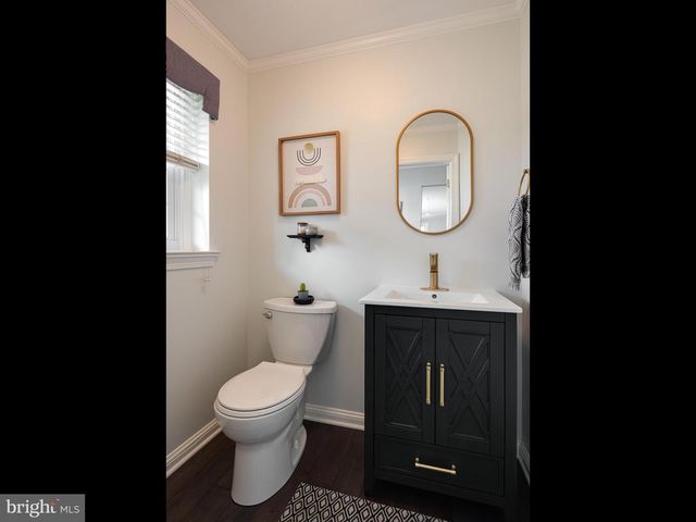 125 CLOVER HILL LN, Wayne, PA 19087