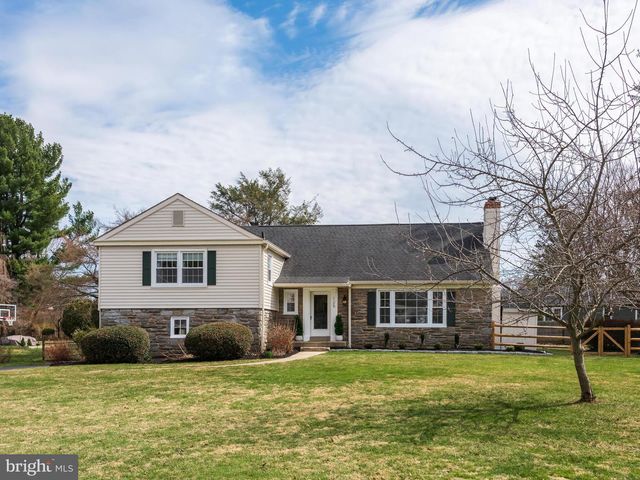 125 CLOVER HILL LN, Wayne, PA 19087