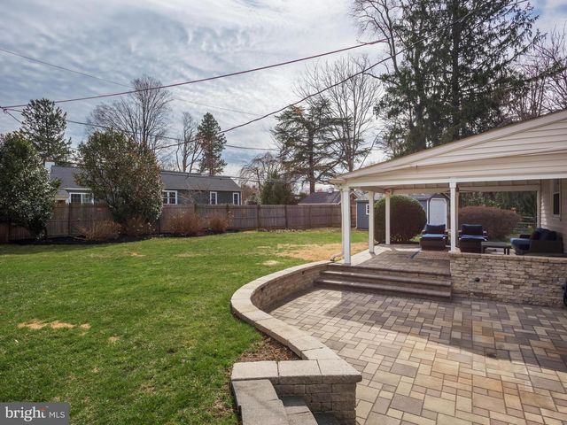 125 CLOVER HILL LN, Wayne, PA 19087