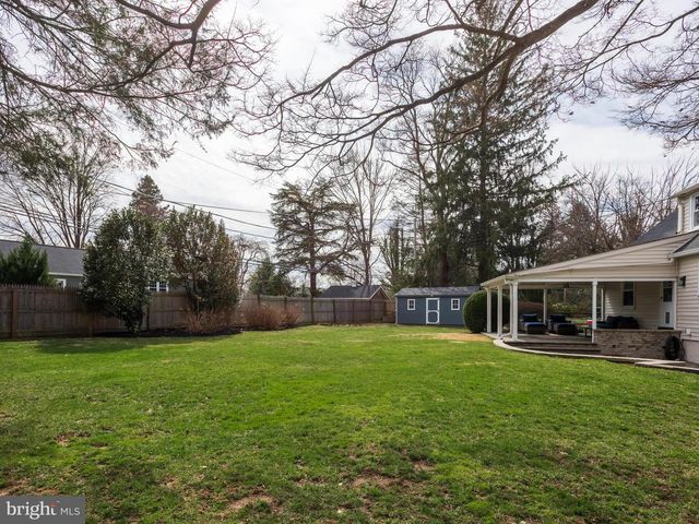 125 CLOVER HILL LN, Wayne, PA 19087