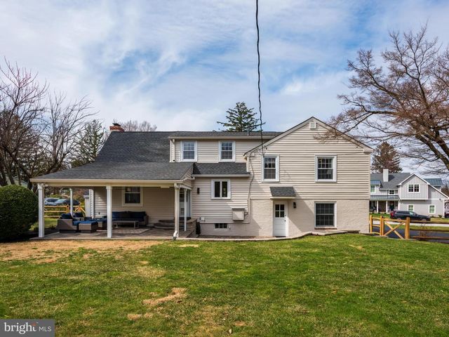 125 CLOVER HILL LN, Wayne, PA 19087