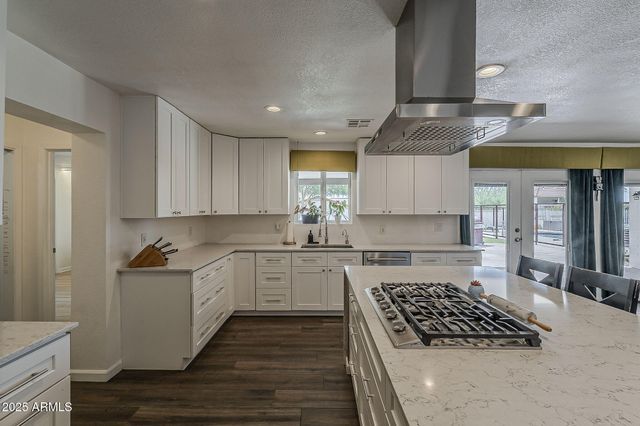 2151 E Aurelius Avenue, Phoenix, AZ 85020