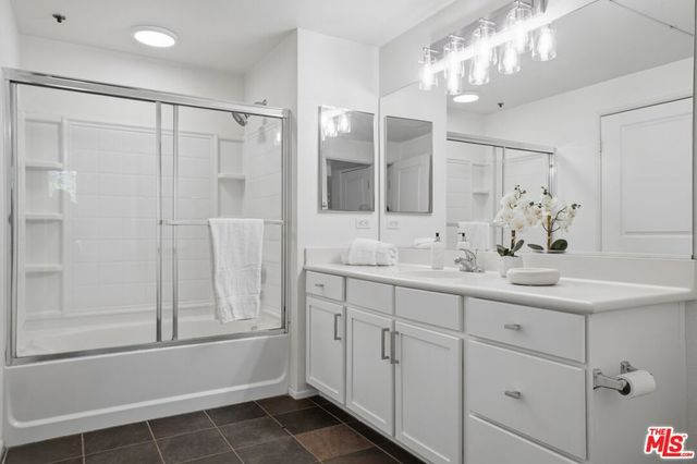 6400 Crescent Parkway 301, Playa Vista, CA 90094