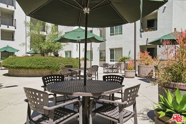 6400 Crescent Parkway 301, Playa Vista, CA 90094