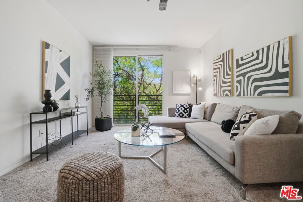 6400 Crescent Parkway 301, Playa Vista, CA 90094