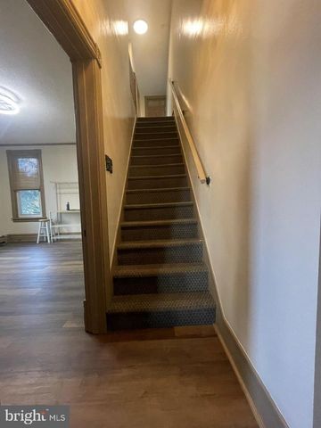 135 LUCKNOW RD, Harrisburg, PA 17110