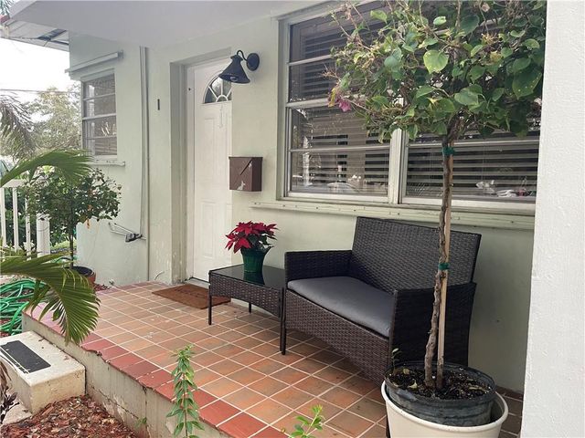 17 NE 9TH Avenue 4, Fort Lauderdale, FL 33301