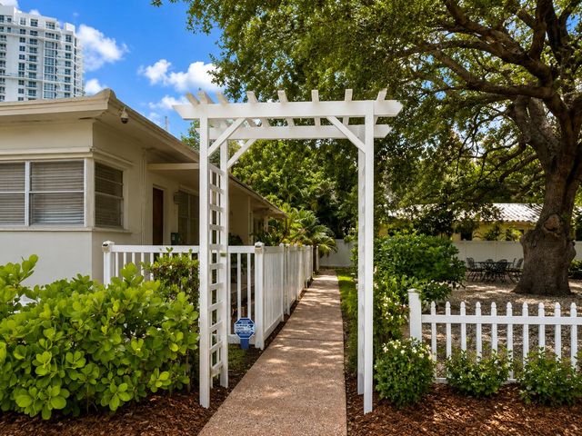 17 NE 9TH Avenue 4, Fort Lauderdale, FL 33301