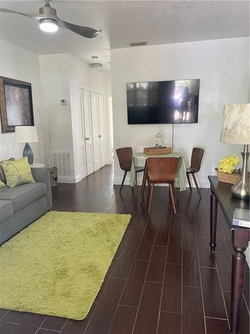 17 NE 9TH Avenue 4, Fort Lauderdale, FL 33301