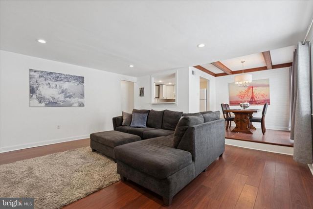 112 YARDLEY COMMONS, Yardley, PA 19067