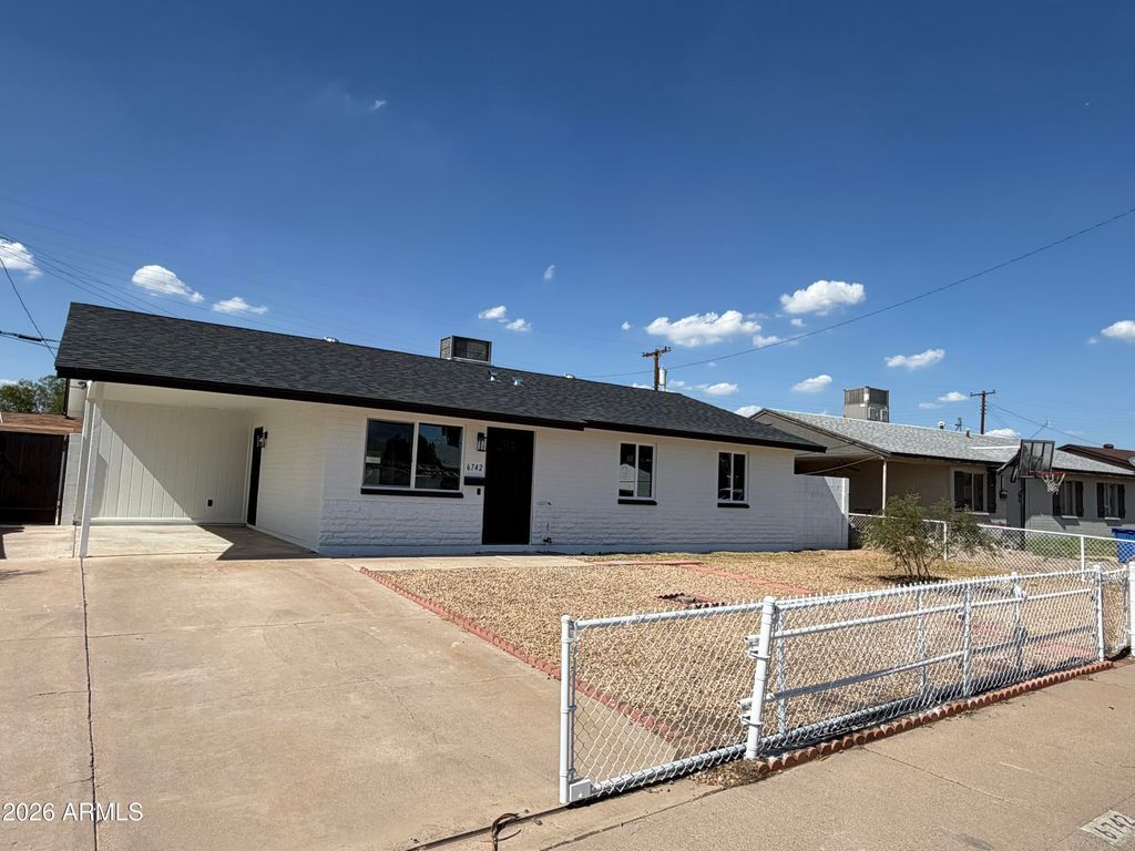 6742 W HAZELWOOD Street, Phoenix, AZ 85033 — exterior