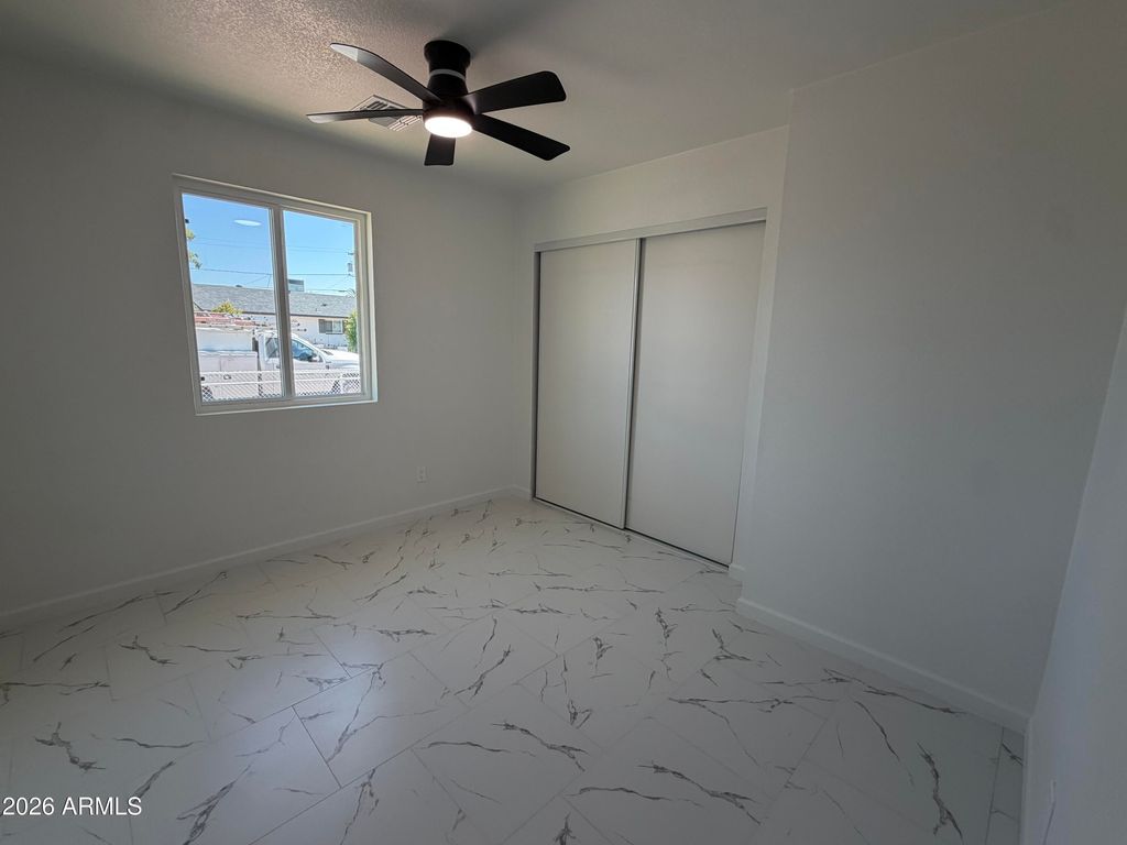 6742 W HAZELWOOD Street, Phoenix, AZ 85033 — photo 5