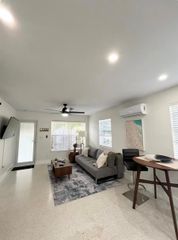 1516 N Dixie Highway 1-2, Fort Lauderdale, FL 33304