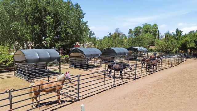 600 Camino De Corrales Del Norte, Corrales, NM 87048