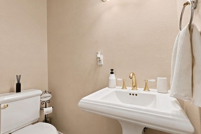 600 Camino De Corrales Del Norte, Corrales, NM 87048