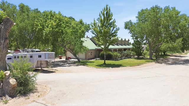 600 Camino De Corrales Del Norte, Corrales, NM 87048