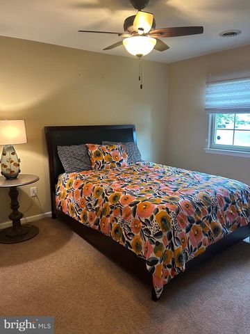 5 BROOKSIDE CT, Horsham, PA 19044
