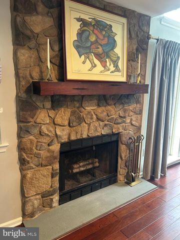 5 BROOKSIDE CT, Horsham, PA 19044
